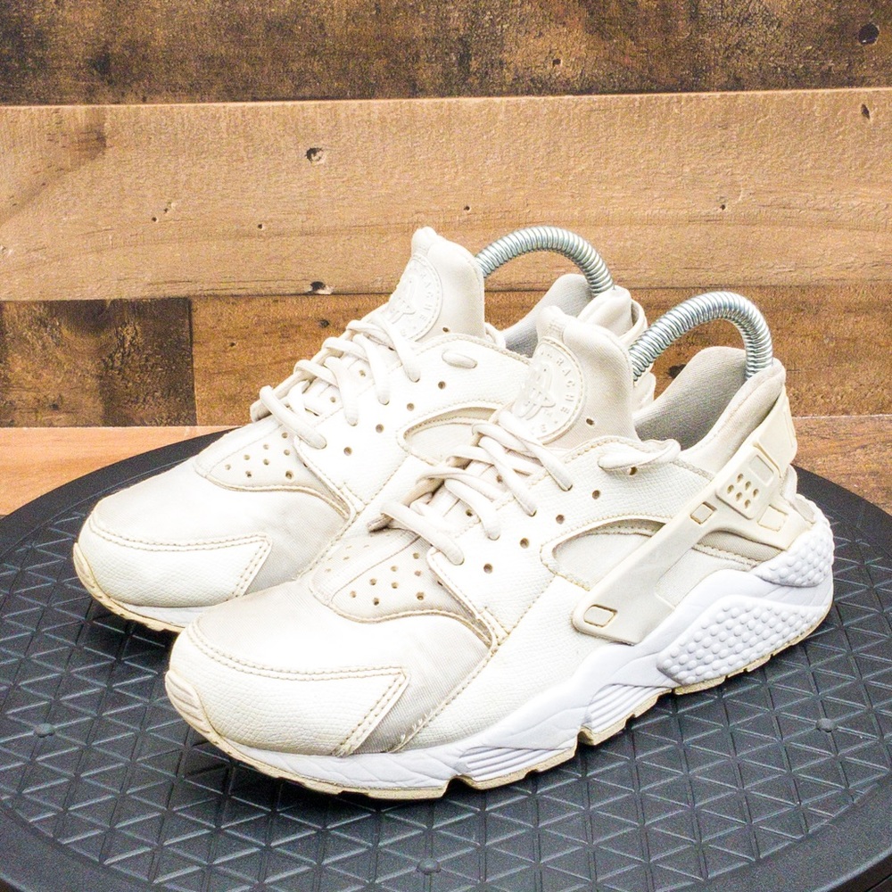 Nike Air Huarache Women’s Size 7.5
